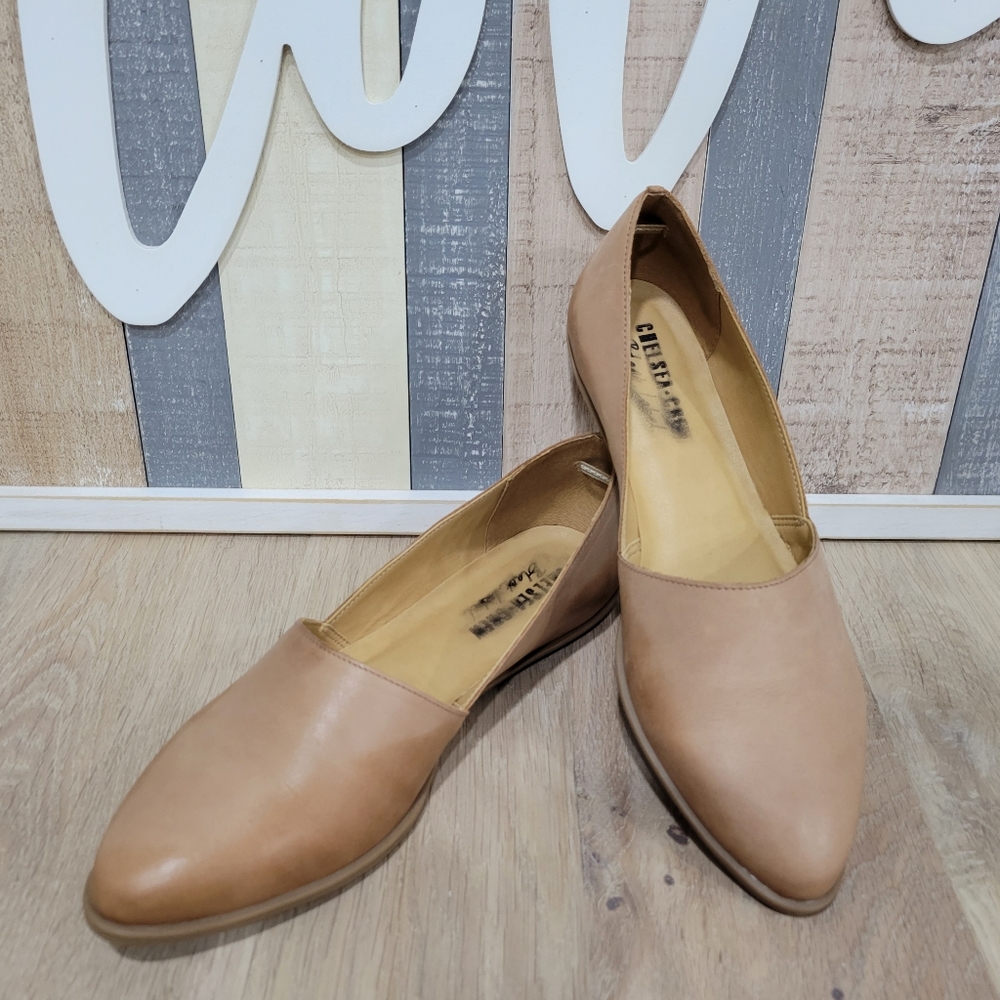 Tan flats